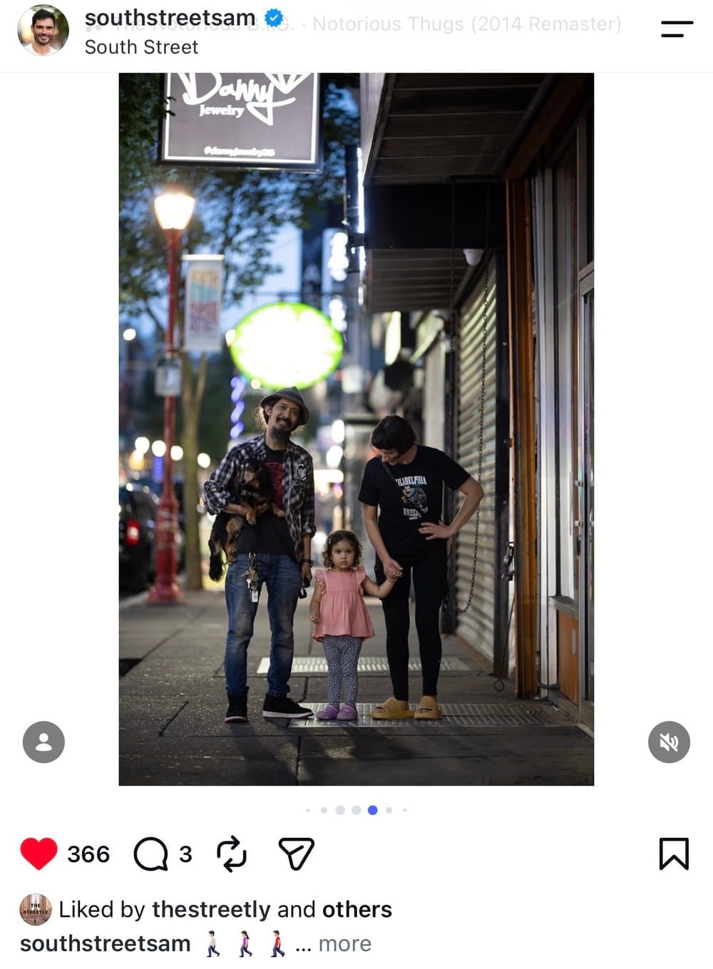 A family moment on South Street